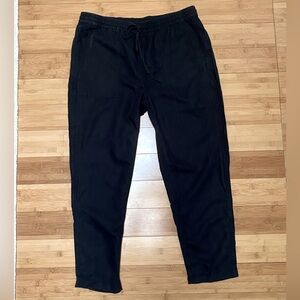 J. Crew Cargo style capris in linen